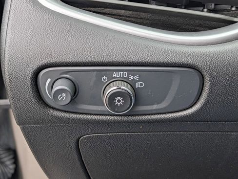 Used 2025 Chevrolet Malibu LT FWD image 23