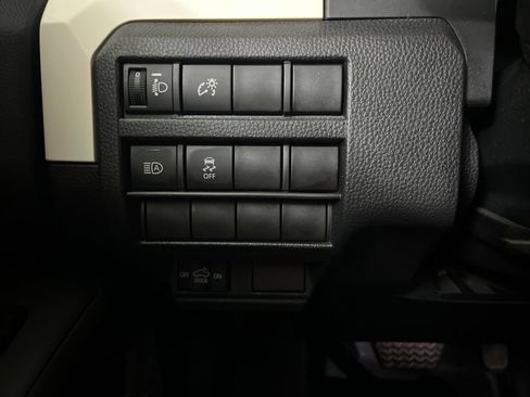 Used 2024 Toyota Tacoma TRD Off-Road AWD/4WD image 59