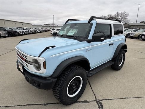 Used 2024 Ford Bronco Heritage Edition image 6