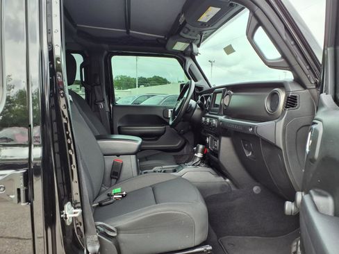 Used 2022 Jeep Wrangler Unlimited Sport AWD/4WD image 24
