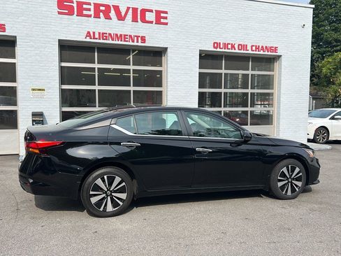 Used 2022 Nissan Altima 2.5 SV image 8