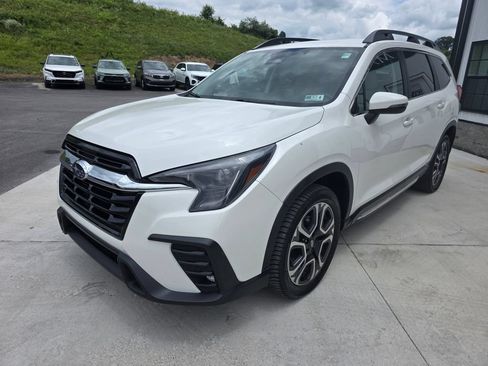 Used 2023 Subaru Ascent Limited AWD/4WD image 3