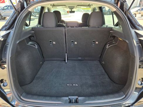 Used 2022 Nissan Kicks S w/ Interior Electronics Package FWD image 16