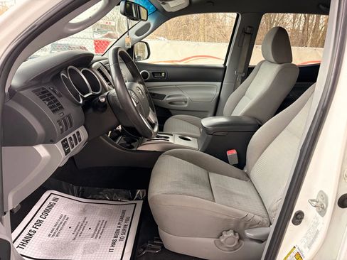 Used 2013 Toyota Tacoma 4x4 Double Cab w/ SR5 Pkg image 15