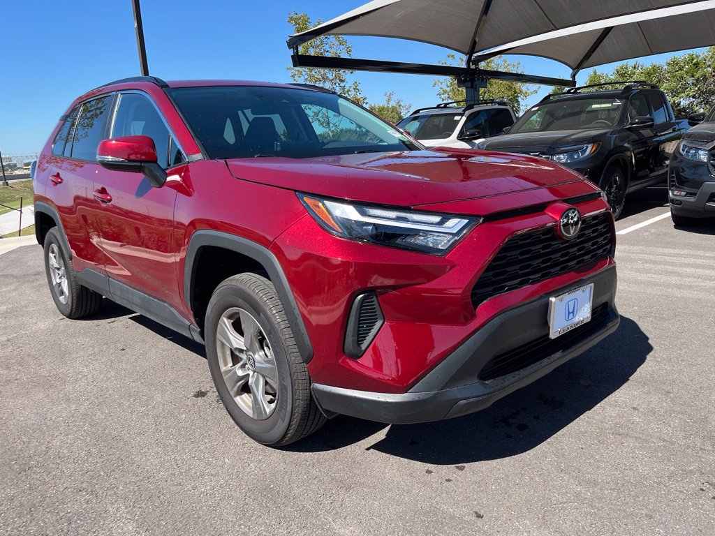 Used 2025 Toyota RAV4 XLE w/ Convenience Package AWD/4WD image 3
