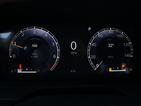 New 2026 Jeep Grand Cherokee Laredo image 4