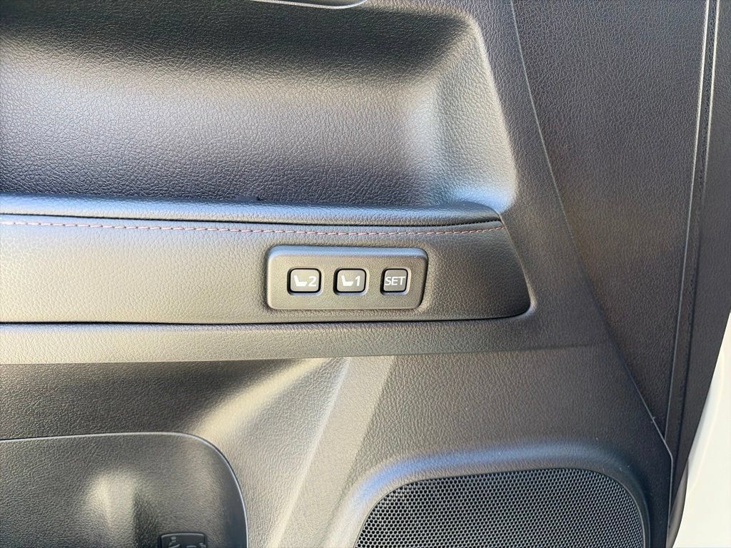 Used 2023 Toyota 4Runner Limited AWD/4WD image 12