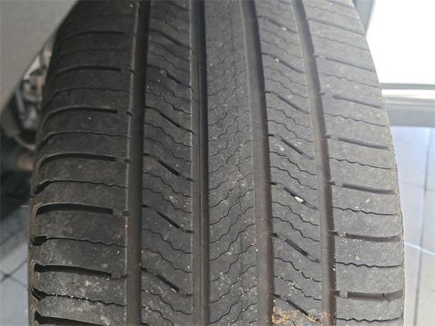 Used 2022 Lincoln Nautilus FWD w/ Premium Package image 25