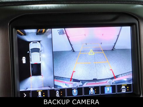 Used 2021 GMC Sierra 2500 AT4 w/ AT4 Preferred Package image 21