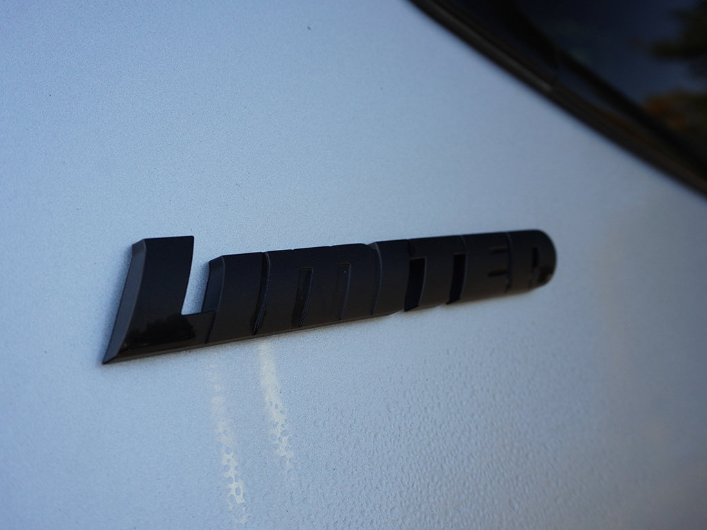 Used 2025 Toyota Tundra Limited AWD/4WD image 21