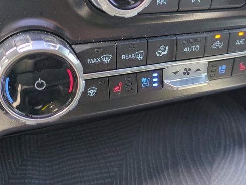 Used 2025 Ford F250 Platinum image 22