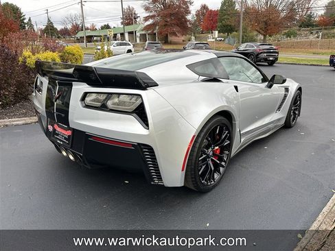 Used 2016 Chevrolet Corvette Z06 w/ 3LZ Preferred Equipment Group image 13