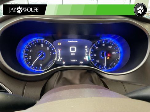 Used 2018 Chrysler Pacifica Touring-L Plus w/ Advanced Safetytec Group FWD image 14