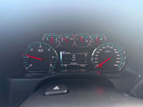 Used 2018 Chevrolet Silverado 1500 LT w/ All Star Edition image 10