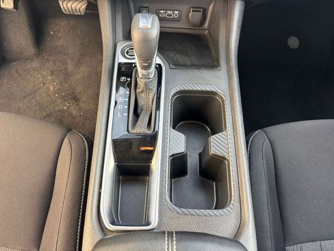 Used 2025 Nissan Sentra SV image 46