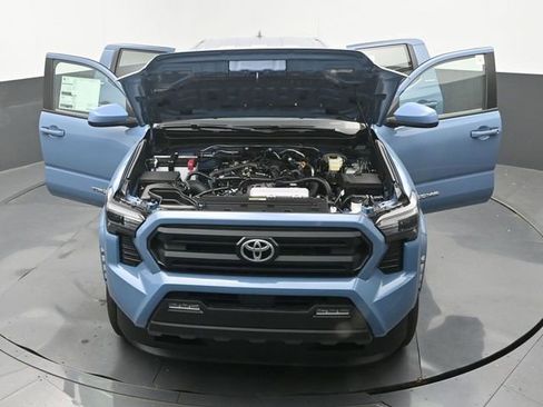 New 2026 Toyota Tacoma SR5 RWD image 32