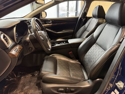 Certified 2018 Nissan Maxima Platinum image 17