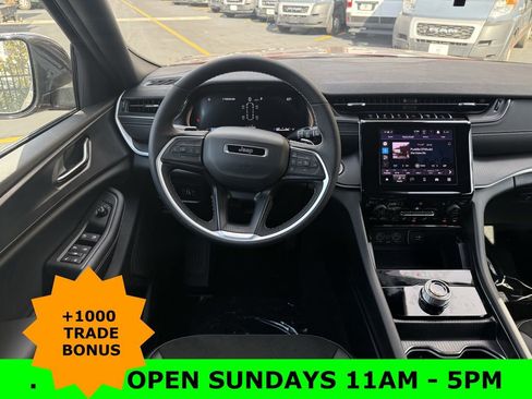 New 2025 Jeep Grand Cherokee L Altitude image 15