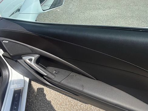 Used 2016 Chevrolet Corvette Stingray Coupe w/ Carbon Flash Badge Package image 43