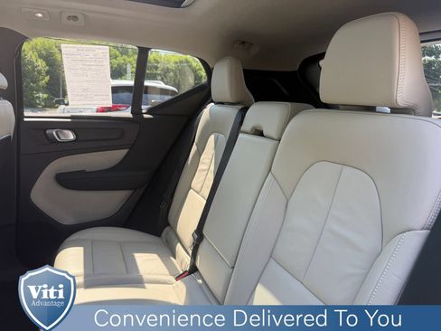 Certified 2024 Volvo XC40 B5 Plus w/ Protection Package Premier AWD/4WD image 22