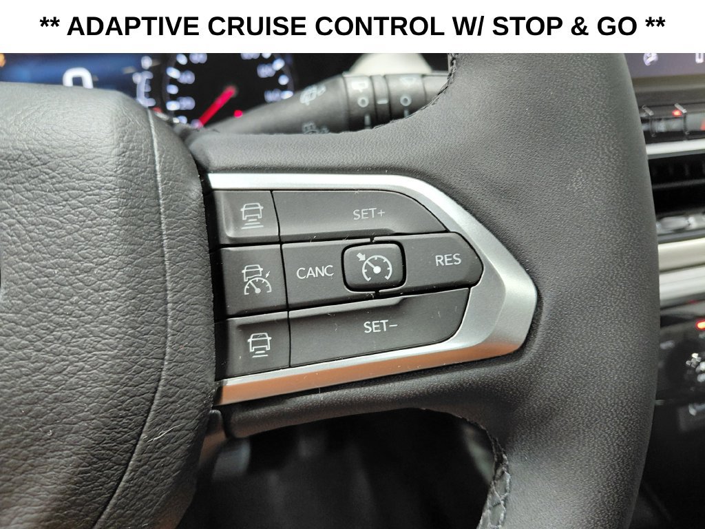 Used 2025 Jeep Compass Limited w/ Sun & Sound Group AWD/4WD image 8