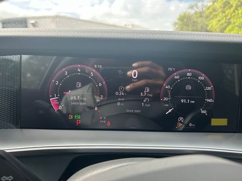 New 2026 Volkswagen Tiguan SE R-Line FWD image 25