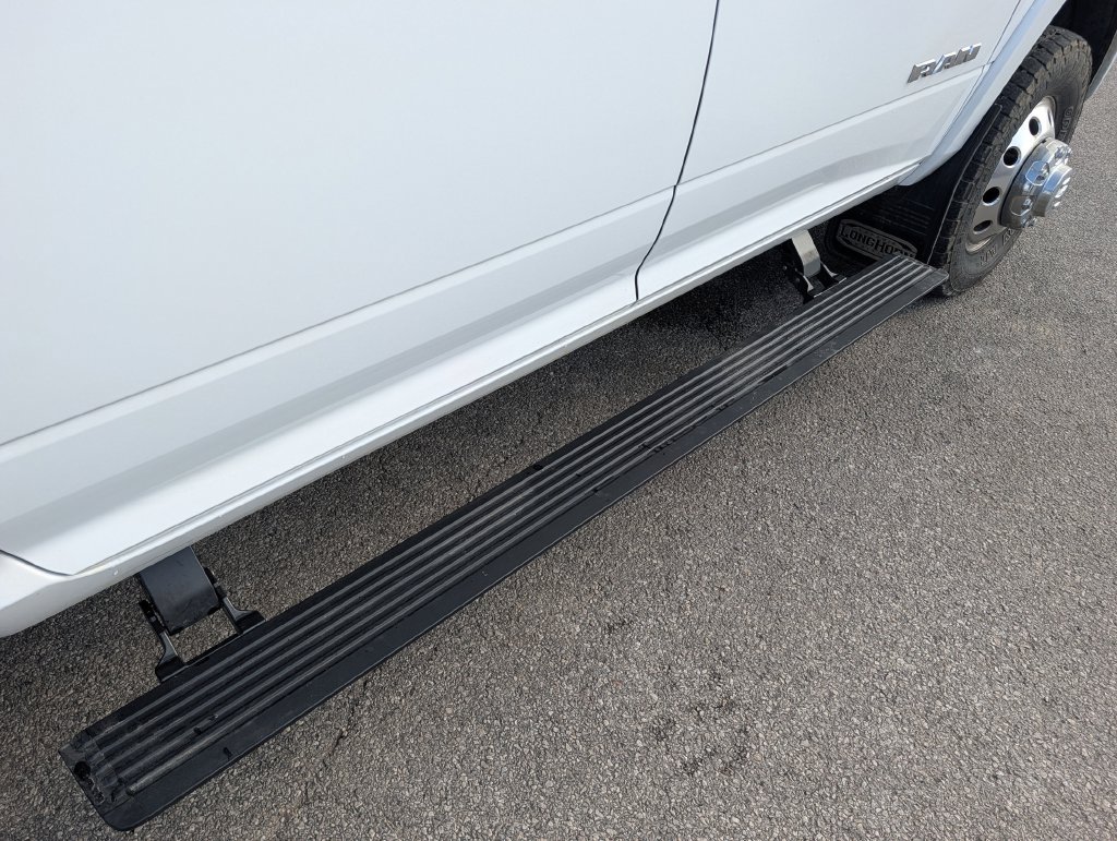 Used 2025 RAM 3500 Longhorn AWD/4WD image 33