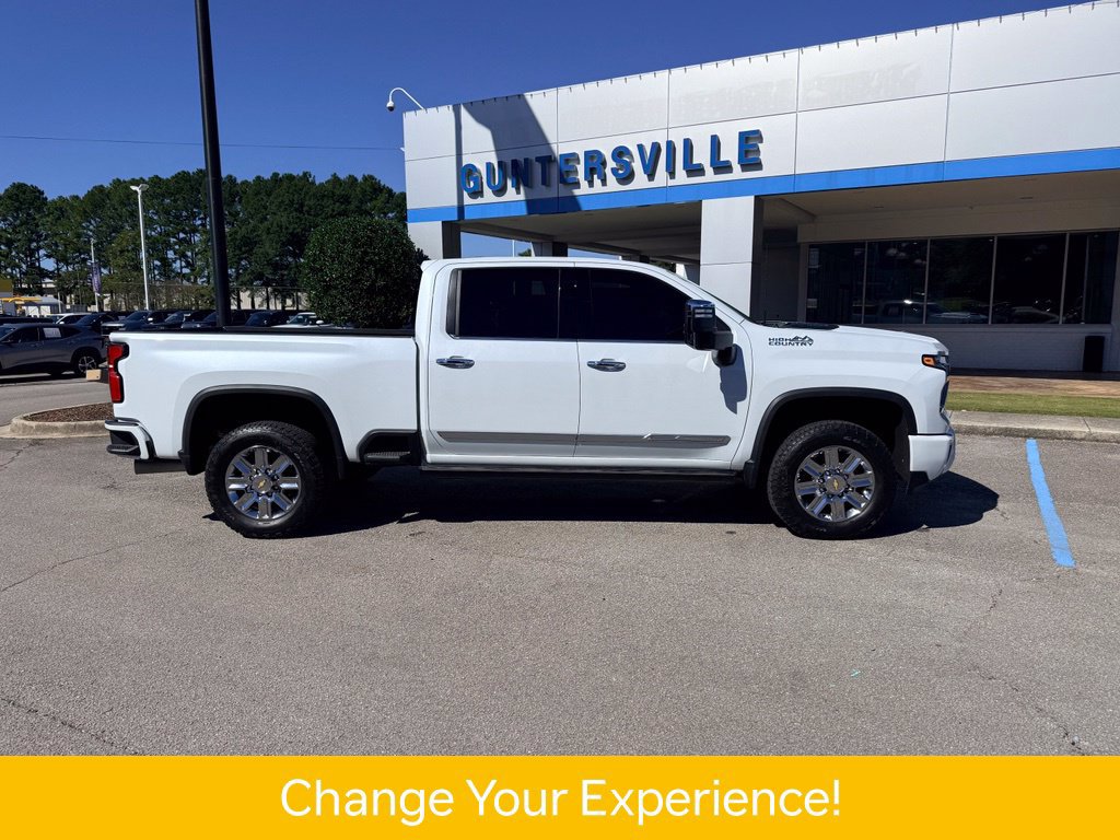 Used 2026 Chevrolet Silverado 2500 High Country w/ High Country Premium Package AWD/4WD image 4