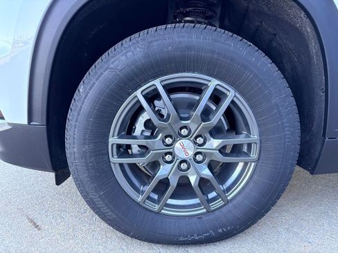 New 2026 GMC Acadia Elevation FWD image 15