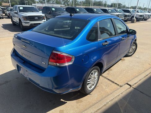 Used 2011 Ford Focus SE FWD image 6