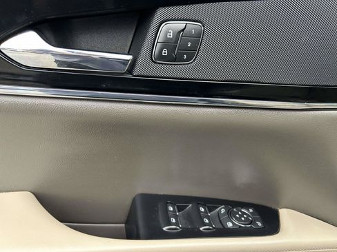 Certified 2022 Lincoln Nautilus FWD w/ Premium Package image 19