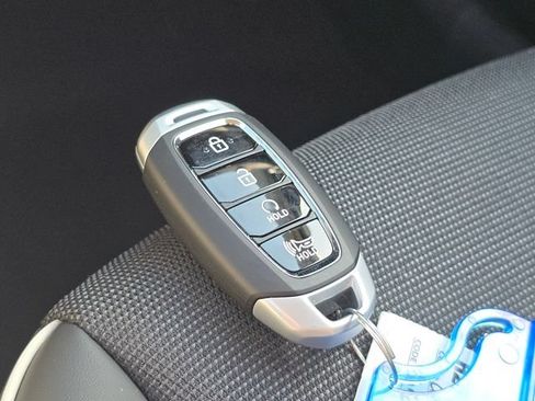 New 2026 Hyundai Venue SEL FWD image 31