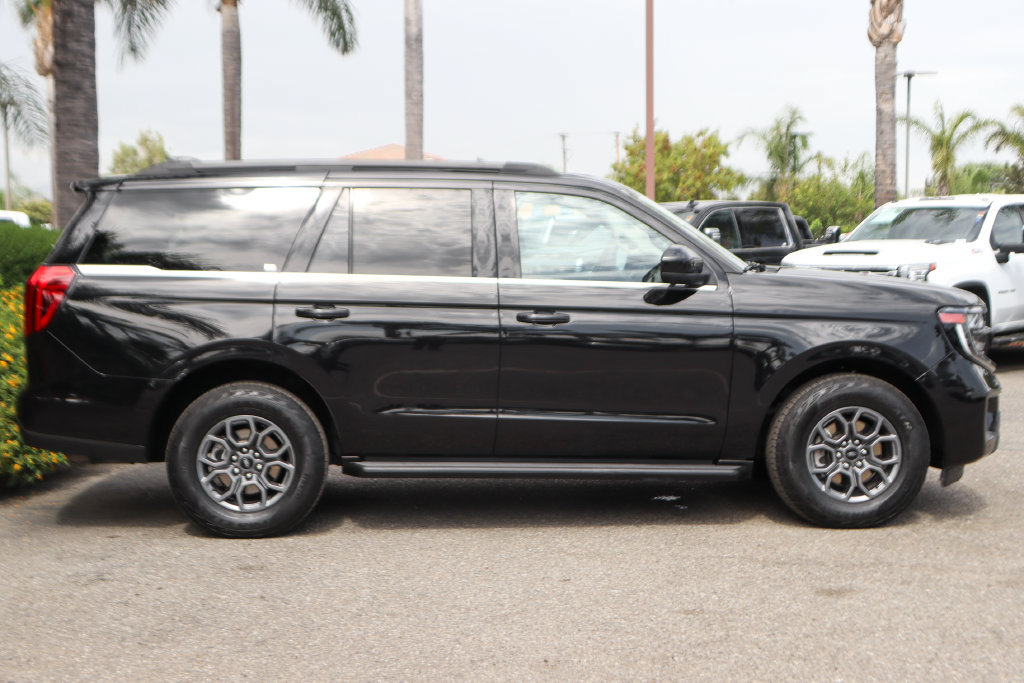 Used 2025 Ford Expedition Active AWD/4WD image 15