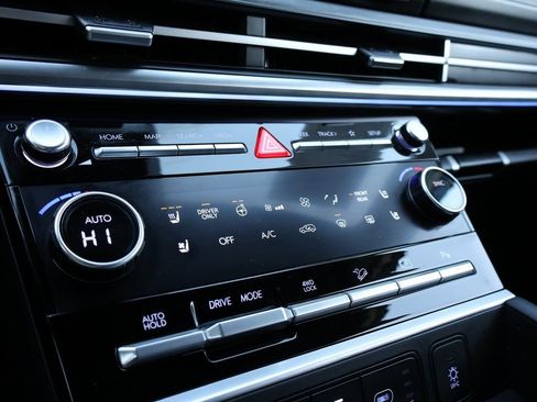 Used 2025 Hyundai Santa Fe Limited image 39