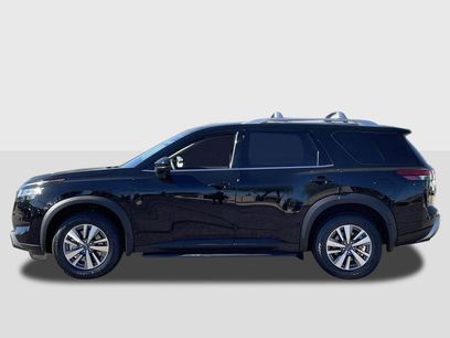 New 2025 Nissan Pathfinder SL