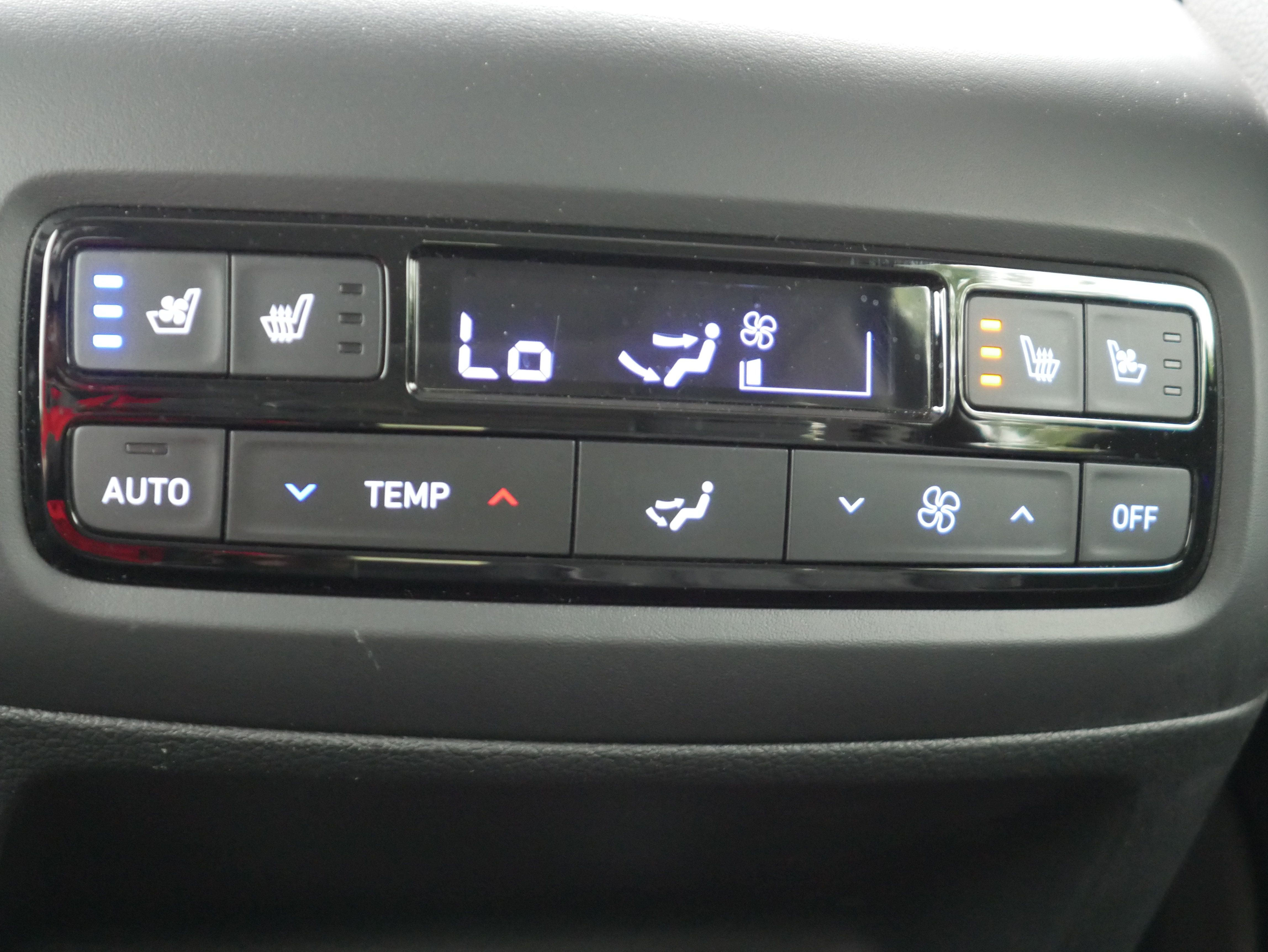 Used 2024 Hyundai Palisade Limited AWD/4WD image 17