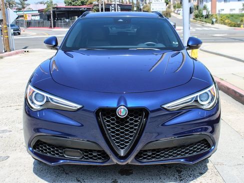 Used 2019 Alfa Romeo Stelvio Ti Sport w/ Quick Order Package 22S Sport AWD/4WD image 9