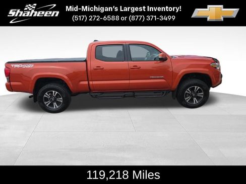 Used 2016 Toyota Tacoma TRD Sport AWD/4WD image 2