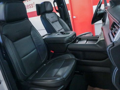 Used 2021 GMC Yukon XL Denali w/ Denali Premium Package RWD image 24