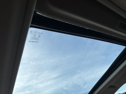 Used 2019 Subaru Forester Limited w/ Popular Package #3 image 7