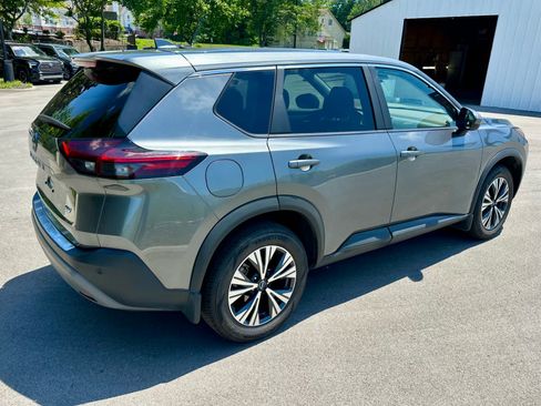 Used 2023 Nissan Rogue SV FWD image 5