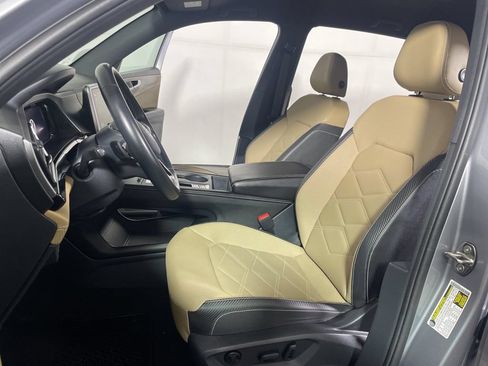 Certified 2024 Volkswagen Atlas Cross Sport SE AWD/4WD image 10