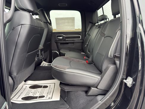 New 2026 RAM 2500 Laramie AWD/4WD image 10