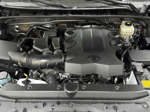 Certified 2022 Toyota 4Runner TRD Off-Road Premium image 31