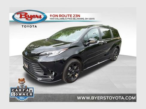 Used 2025 Toyota Sienna XLE Woodland Edition AWD/4WD image 1