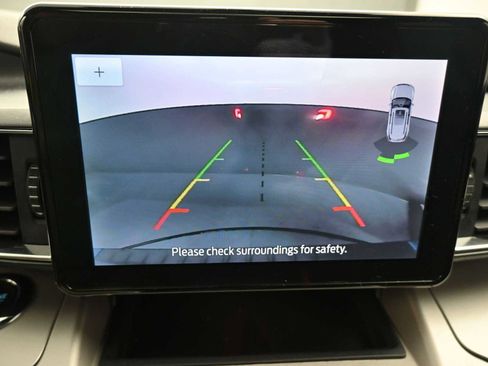 Used 2023 Ford Explorer XLT w/ Equipment Group 202A image 23