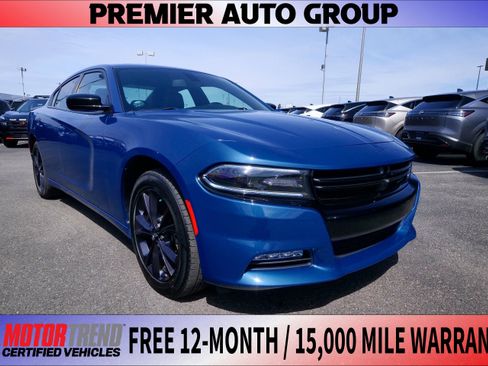 Used 2021 Dodge Charger SXT w/ Blacktop Package image 1