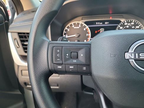 Certified 2025 Nissan Rogue S image 18