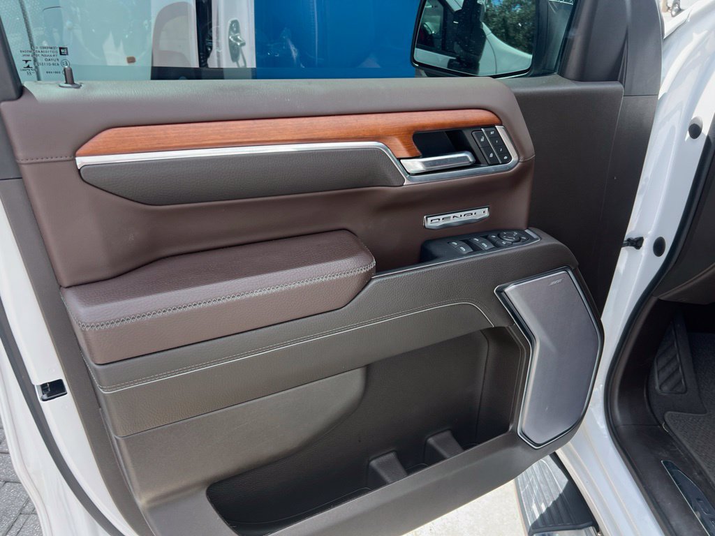 Used 2022 GMC Sierra 1500 Denali RWD image 7