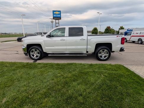 Used 2018 Chevrolet Silverado 1500 LT w/ All Star Edition AWD/4WD image 11